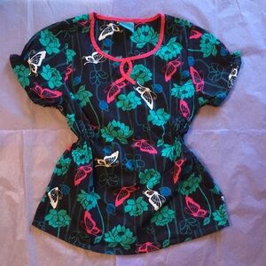 The Scrub Co. Butterflies Lotus Floral Pink Ribbon Scrub Top Size Small